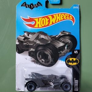Hot Wheels Batman Batmobile